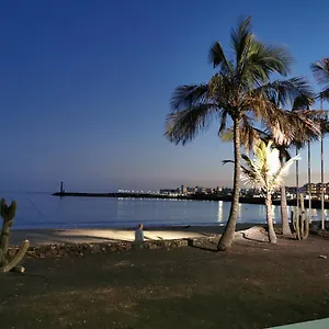 Playa Roca , Costa Teguise España